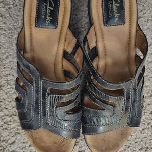 Clarks Women's Navy and Tan Sandals